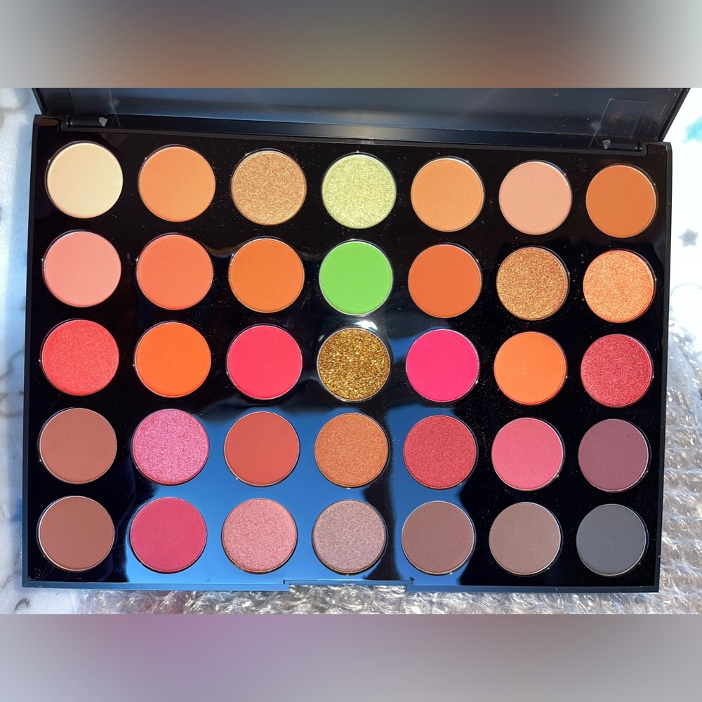 Fierce By Nature New Eyeshadow Palette Hot Reds